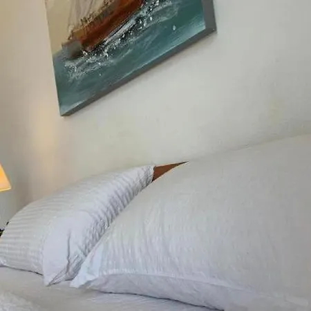 2 - Double With Shared Bathroom 1 - 3 *