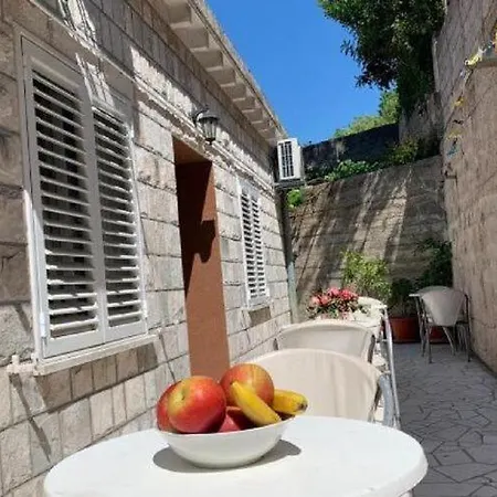 Apartment 2 - Double With Shared Bathroom 1 - 3 Dubrovnik